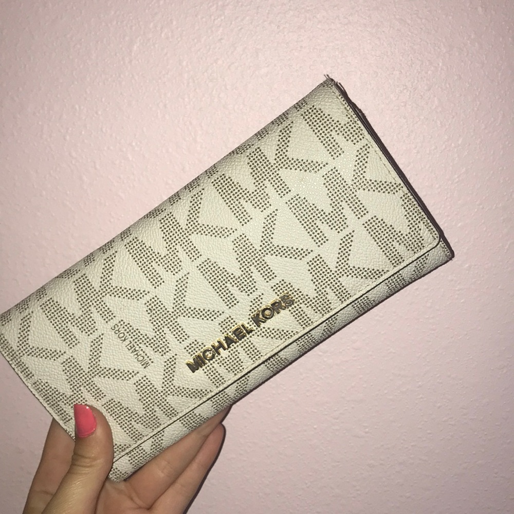 Michael Kors wallet